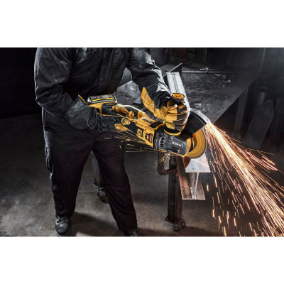 Купити Шліфмашина кутова - болгарка акумуляторна безщіткова DeWALT DCG460NK. Офіційний магазин Dewalt Україна. Фірмовий інструмент та обладнання DeWALT, STANLEY, BLACK+DECKER, BOSTITCH