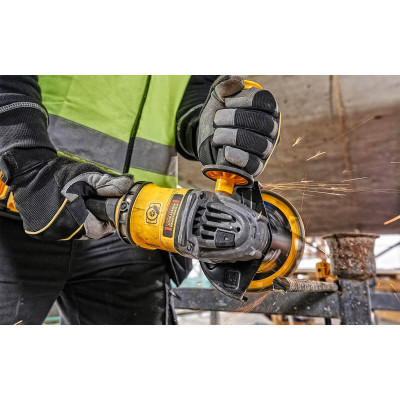 Купить Шлифмашина угловая - болгарка аккумуляторная бесщёточная DeWALT DCG418X2. Официальный магазин Dewalt Украина. Фирменный инструмент и оборудовние DeWALT, STANLEY, BLACK+DECKER, BOSTITCH