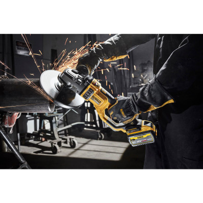 Купити Шліфмашина кутова - болгарка акумуляторна безщіткова DeWALT DCG460X2. Офіційний магазин Dewalt Україна. Фірмовий інструмент та обладнання DeWALT, STANLEY, BLACK+DECKER, BOSTITCH