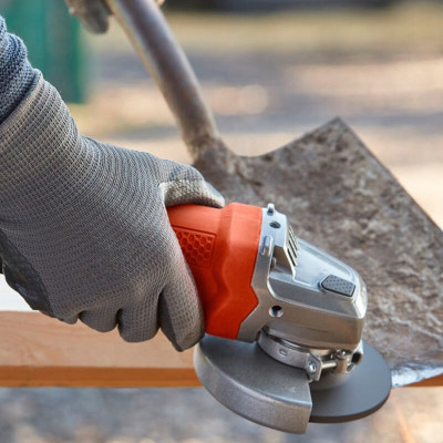 Купить Шлифмашина угловая - болгарка сетевая BLACK+DECKER BEG120. Официальный магазин Dewalt Украина. Фирменный инструмент и оборудовние DeWALT, STANLEY, BLACK+DECKER, BOSTITCH