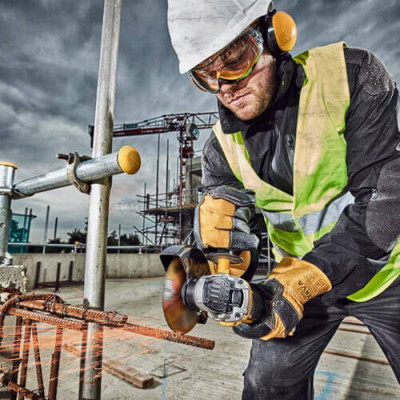 Купить Шлифмашина угловая - болгарка аккумуляторная бесщёточная DeWALT DCG406NT. Официальный магазин Dewalt Украина. Фирменный инструмент и оборудовние DeWALT, STANLEY, BLACK+DECKER, BOSTITCH