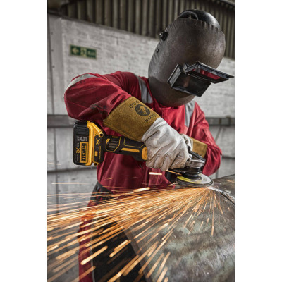 Купить Шлифмашина угловая - болгарка аккумуляторная бесщёточная DeWALT DCG405P3. Официальный магазин Dewalt Украина. Фирменный инструмент и оборудовние DeWALT, STANLEY, BLACK+DECKER, BOSTITCH