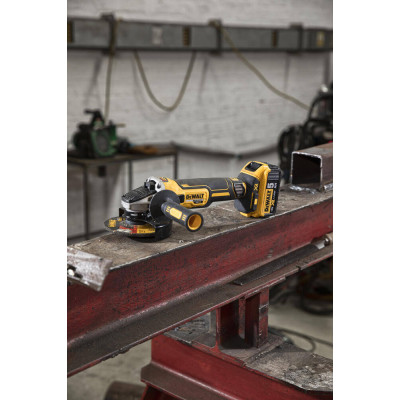 Купить Шлифмашина угловая - болгарка аккумуляторная бесщёточная DeWALT DCG405P3. Официальный магазин Dewalt Украина. Фирменный инструмент и оборудовние DeWALT, STANLEY, BLACK+DECKER, BOSTITCH