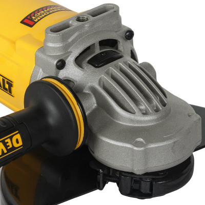 Купить Шлифмашина угловая - болгарка сетевая DeWALT DWE4579. Официальный магазин Dewalt Украина. Фирменный инструмент и оборудовние DeWALT, STANLEY, BLACK+DECKER, BOSTITCH