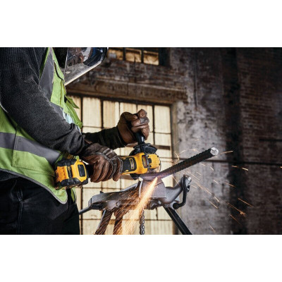 Купити Шліфмашина кутова - болгарка акумуляторна безщіткова DeWALT DCG409VST1. Офіційний магазин Dewalt Україна. Фірмовий інструмент та обладнання DeWALT, STANLEY, BLACK+DECKER, BOSTITCH