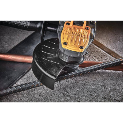 Купить Шлифмашина угловая - болгарка аккумуляторная бесщёточная DeWALT DCG409T1. Официальный магазин Dewalt Украина. Фирменный инструмент и оборудовние DeWALT, STANLEY, BLACK+DECKER, BOSTITCH