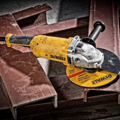 Купити Шліфмашина кутова - болгарка мережева DeWALT DWE492S. Офіційний магазин Dewalt Україна. Фірмовий інструмент та обладнання DeWALT, STANLEY, BLACK+DECKER, BOSTITCH