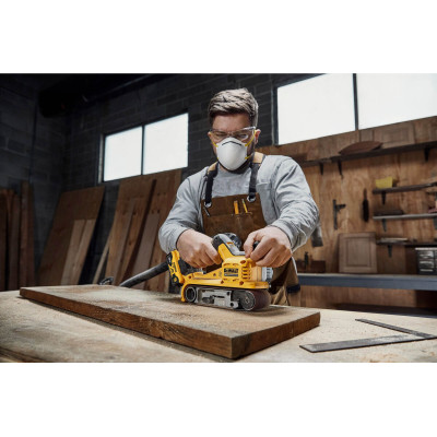 Купити Шліфмашина стрічкова акумуляторна безщіткова DeWALT DCW220P2. Офіційний магазин Dewalt Україна. Фірмовий інструмент та обладнання DeWALT, STANLEY, BLACK+DECKER, BOSTITCH