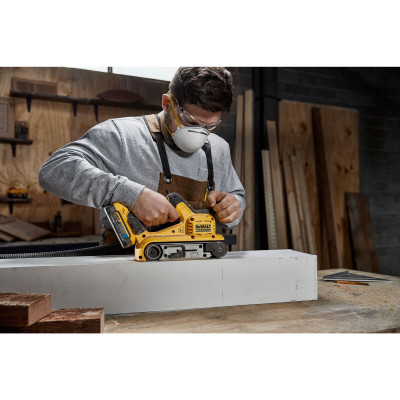 Купити Шліфмашина стрічкова акумуляторна безщіткова DeWALT DCW220N. Офіційний магазин Dewalt Україна. Фірмовий інструмент та обладнання DeWALT, STANLEY, BLACK+DECKER, BOSTITCH