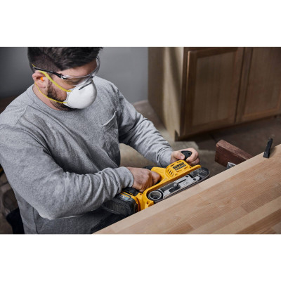 Купити Шліфмашина стрічкова акумуляторна безщіткова DeWALT DCW220N. Офіційний магазин Dewalt Україна. Фірмовий інструмент та обладнання DeWALT, STANLEY, BLACK+DECKER, BOSTITCH