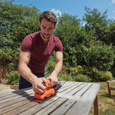 Купить Шлифмашина вибрационная сетевая BLACK+DECKER BEW220. Официальный магазин Dewalt Украина. Фирменный инструмент и оборудовние DeWALT, STANLEY, BLACK+DECKER, BOSTITCH