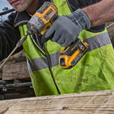 Купити Шурупокрут акумуляторний ударний безщітковий DeWALT DCF887N. Офіційний магазин Dewalt Україна. Фірмовий інструмент та обладнання DeWALT, STANLEY, BLACK+DECKER, BOSTITCH