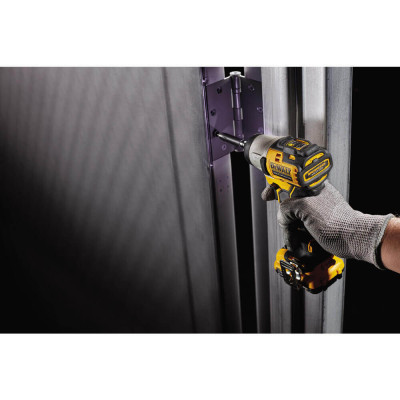 Купити Шурупокрут акумуляторний ударний безщітковий DeWALT DCF801D2. Офіційний магазин Dewalt Україна. Фірмовий інструмент та обладнання DeWALT, STANLEY, BLACK+DECKER, BOSTITCH