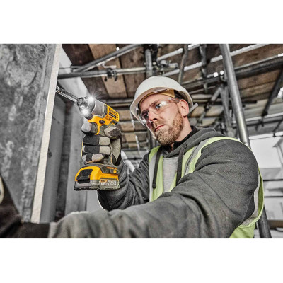 Купити Шурупокрут ударний акумуляторний безщітковий DeWALT DCF840NT. Офіційний магазин Dewalt Україна. Фірмовий інструмент та обладнання DeWALT, STANLEY, BLACK+DECKER, BOSTITCH