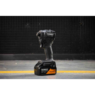 Купить Шуруповёрт ударный McLaren F1 TEAM SPECIAL EDITION DeWALT DCF86MM1T. Официальный магазин Dewalt Украина. Фирменный инструмент и оборудовние DeWALT, STANLEY, BLACK+DECKER, BOSTITCH