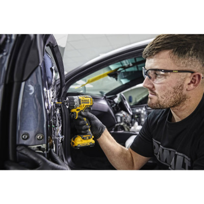 Купити Шурупокрут акумуляторний безщітковий DeWALT DCF601D2. Офіційний магазин Dewalt Україна. Фірмовий інструмент та обладнання DeWALT, STANLEY, BLACK+DECKER, BOSTITCH