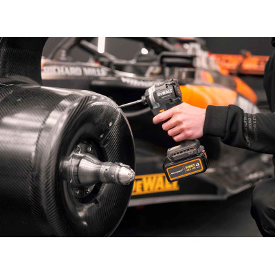 Купити Шурупокрут ударний McLaren F1 TEAM LIMITED EDITION DeWALT DCF85MM2T. Офіційний магазин Dewalt Україна. Фірмовий інструмент та обладнання DeWALT, STANLEY, BLACK+DECKER, BOSTITCH