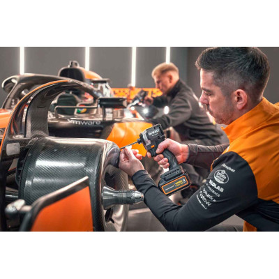 Купити Шурупокрут ударний McLaren F1 TEAM LIMITED EDITION DeWALT DCF85MM2T. Офіційний магазин Dewalt Україна. Фірмовий інструмент та обладнання DeWALT, STANLEY, BLACK+DECKER, BOSTITCH