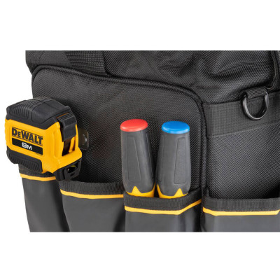 Купити Сумка для інструмента закритого типу системи PRO 20 DeWALT DWST60104-1. Офіційний магазин Dewalt Україна. Фірмовий інструмент та обладнання DeWALT, STANLEY, BLACK+DECKER, BOSTITCH