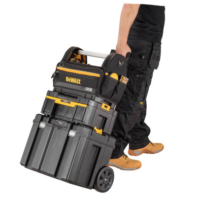 Купити Сумка відкритого типу системи TSTAK DeWALT DWST82990-1. Офіційний магазин Dewalt Україна. Фірмовий інструмент та обладнання DeWALT, STANLEY, BLACK+DECKER, BOSTITCH