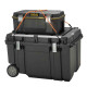 Купити Ящик FATMAX®, 240 л, розміри 990 x 590 x 620 мм, з функцією транспортування STANLEY FMST1-75531. Офіційний магазин Dewalt Україна. Фірмовий інструмент та обладнання DeWALT, STANLEY, BLACK+DECKER, BOSTITCH