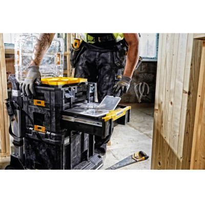 Купить Ящик инструментальный TSTAK DeWALT DWST1-70705. Официальный магазин Dewalt Украина. Фирменный инструмент и оборудовние DeWALT, STANLEY, BLACK+DECKER, BOSTITCH