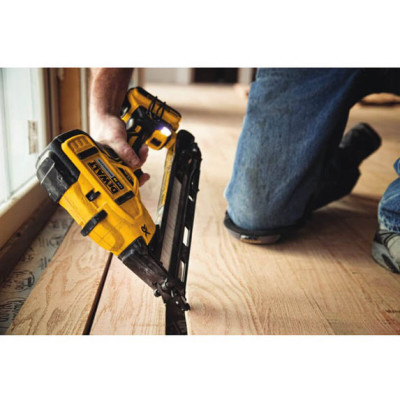 Купити Пістолет цвяхозабивний акумуляторний безщітковий DeWALT DCN650N. Офіційний магазин Dewalt Україна. Фірмовий інструмент та обладнання DeWALT, STANLEY, BLACK+DECKER, BOSTITCH