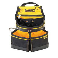 Купить Поясная сумка с двумя карманами под крепеж и скобой для молотка DeWALT DWST1-75650. Официальный магазин Dewalt Украина. Фирменный инструмент и оборудовние DeWALT, STANLEY, BLACK+DECKER, BOSTITCH
