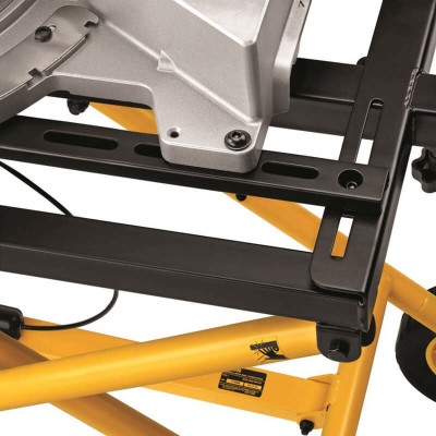 Купить Стенд на колесах для торцовочных пил DeWALT DE7260. Официальный магазин Dewalt Украина. Фирменный инструмент и оборудовние DeWALT, STANLEY, BLACK+DECKER, BOSTITCH