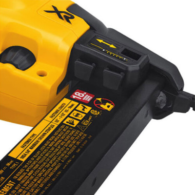 Купити Степлер скобозабивний акумуляторний безщітковий DeWALT DCN681N. Офіційний магазин Dewalt Україна. Фірмовий інструмент та обладнання DeWALT, STANLEY, BLACK+DECKER, BOSTITCH