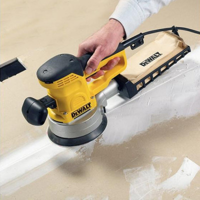 Купити Ексцентрикова шліфувальна машина DeWALT D26410. Офіційний магазин Dewalt Україна. Фірмовий інструмент та обладнання DeWALT, STANLEY, BLACK+DECKER, BOSTITCH