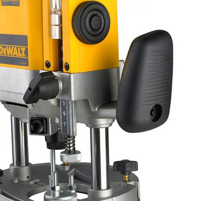 Купити Фрезер мережевий DeWALT DW625E. Офіційний магазин Dewalt Україна. Фірмовий інструмент та обладнання DeWALT, STANLEY, BLACK+DECKER, BOSTITCH