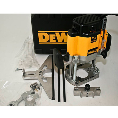 Купити Фрезер мережевий DeWALT DW625E. Офіційний магазин Dewalt Україна. Фірмовий інструмент та обладнання DeWALT, STANLEY, BLACK+DECKER, BOSTITCH
