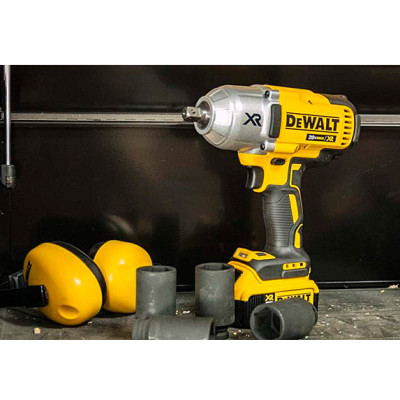 Купити Гайковерт ударний акумуляторний безщітковий DeWALT DCF899P2. Офіційний магазин Dewalt Україна. Фірмовий інструмент та обладнання DeWALT, STANLEY, BLACK+DECKER, BOSTITCH