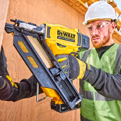 Купити Пістолет цвяхозабивний акумуляторний безщітковий DeWALT DCN930N. Офіційний магазин Dewalt Україна. Фірмовий інструмент та обладнання DeWALT, STANLEY, BLACK+DECKER, BOSTITCH