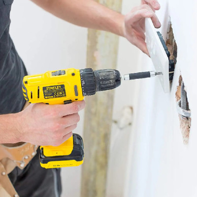 Купити Дриль-шуруповерт акумуляторний STANLEY FATMAX FMC011S2. Офіційний магазин Dewalt Україна. Фірмовий інструмент та обладнання DeWALT, STANLEY, BLACK+DECKER, BOSTITCH