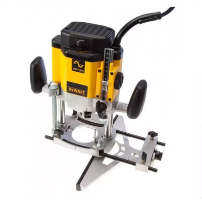 Купити Фрезер мережевий DeWALT DW625E. Офіційний магазин Dewalt Україна. Фірмовий інструмент та обладнання DeWALT, STANLEY, BLACK+DECKER, BOSTITCH