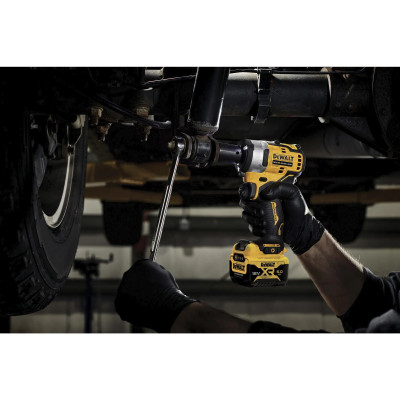 Купить Гайковёрт ударный аккумуляторный бесщёточный DeWALT DCF903P2. Официальный магазин Dewalt Украина. Фирменный инструмент и оборудовние DeWALT, STANLEY, BLACK+DECKER, BOSTITCH