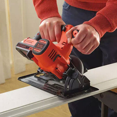 Купити Пила дискова акумуляторна BLACK+DECKER BDCCS18. Офіційний магазин Dewalt Україна. Фірмовий інструмент та обладнання DeWALT, STANLEY, BLACK+DECKER, BOSTITCH