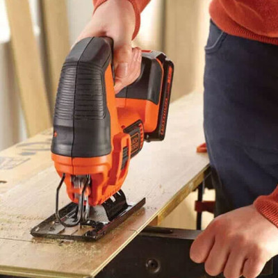 Купить Пила лобзиковая аккумуляторная BLACK+DECKER BDCJS18. Официальный магазин Dewalt Украина. Фирменный инструмент и оборудовние DeWALT, STANLEY, BLACK+DECKER, BOSTITCH