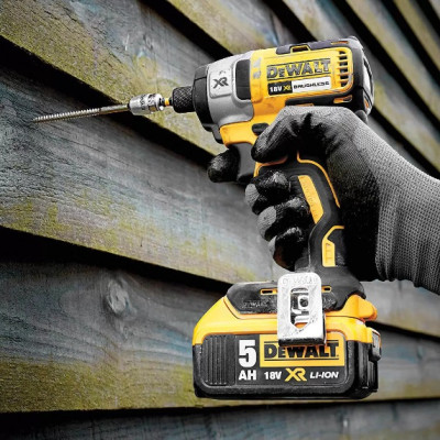 Купити Шуруповерт акумуляторний ударний безщітковий DeWALT DCF887NT+DCB183. Офіційний магазин Dewalt Україна. Фірмовий інструмент та обладнання DeWALT, STANLEY, BLACK+DECKER, BOSTITCH