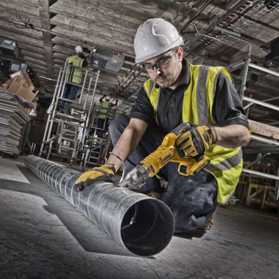 Купити Ножиці по металу акумуляторні DeWALT DCS491NT. Офіційний магазин Dewalt Україна. Фірмовий інструмент та обладнання DeWALT, STANLEY, BLACK+DECKER, BOSTITCH