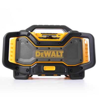 Купити Зарядний пристрій-радіоприймач DeWALT DCR027. Офіційний магазин Dewalt Україна. Фірмовий інструмент та обладнання DeWALT, STANLEY, BLACK+DECKER, BOSTITCH