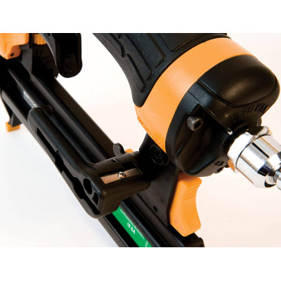 Купити Пістолет скобозабивний пневматичний BOSTITCH SX1838-E. Офіційний магазин Dewalt Україна. Фірмовий інструмент та обладнання DeWALT, STANLEY, BLACK+DECKER, BOSTITCH