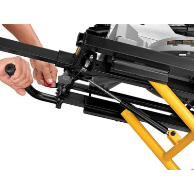 Купить Стенд на колесах для торцовочных пил DeWALT DE7260. Официальный магазин Dewalt Украина. Фирменный инструмент и оборудовние DeWALT, STANLEY, BLACK+DECKER, BOSTITCH