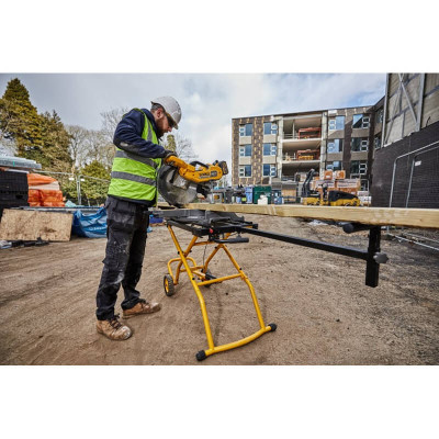Купить Стенд на колесах для торцовочных пил DeWALT DE7260. Официальный магазин Dewalt Украина. Фирменный инструмент и оборудовние DeWALT, STANLEY, BLACK+DECKER, BOSTITCH
