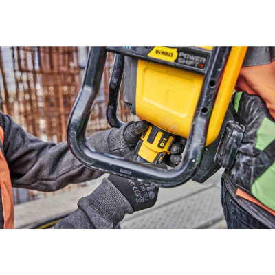 Купити Вібратор-наплічник глибинний акумуляторний POWERSHIFT DeWALT DCPS310N. Офіційний магазин Dewalt Україна. Фірмовий інструмент та обладнання DeWALT, STANLEY, BLACK+DECKER, BOSTITCH