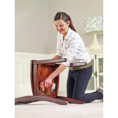 Купити Викрутка-ліхтар акумуляторна BLACK+DECKER BDCSFS30C. Офіційний магазин Dewalt Україна. Фірмовий інструмент та обладнання DeWALT, STANLEY, BLACK+DECKER, BOSTITCH