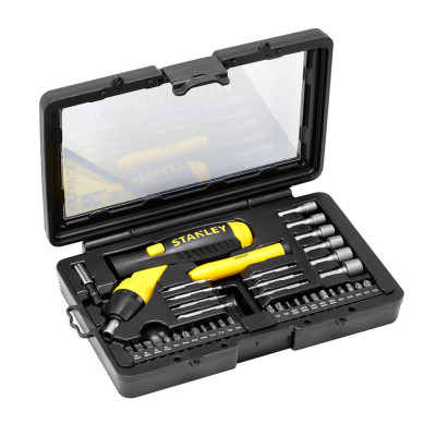Купить Отверточный держатель Pistol Grip Ratchet с храповым механизмом и набором из тридцати семи бит STANLEY 0-63-038. Официальный магазин Dewalt Украина. Фирменный инструмент и оборудовние DeWALT, STANLEY, BLACK+DECKER, BOSTITCH