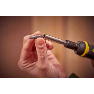Купить Отвертка - набор аккумуляторная Power-Assist, 4В, 1.5 Ач STANLEY FMHT66719-0. Официальный магазин Dewalt Украина. Фирменный инструмент и оборудовние DeWALT, STANLEY, BLACK+DECKER, BOSTITCH